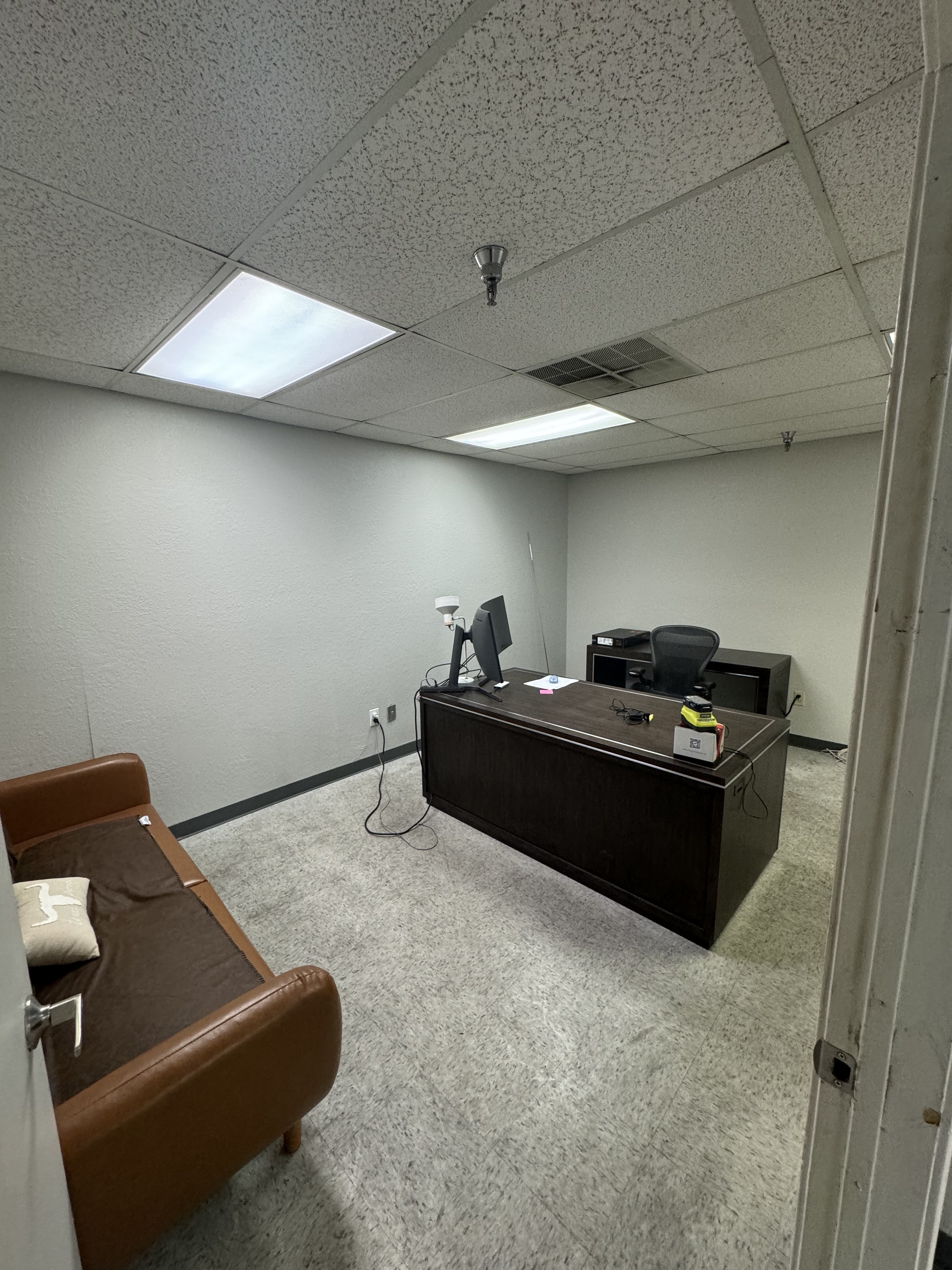 WAREHOUSE FOR LEASE: 10709 Tube Dr #110 Hurst, TX